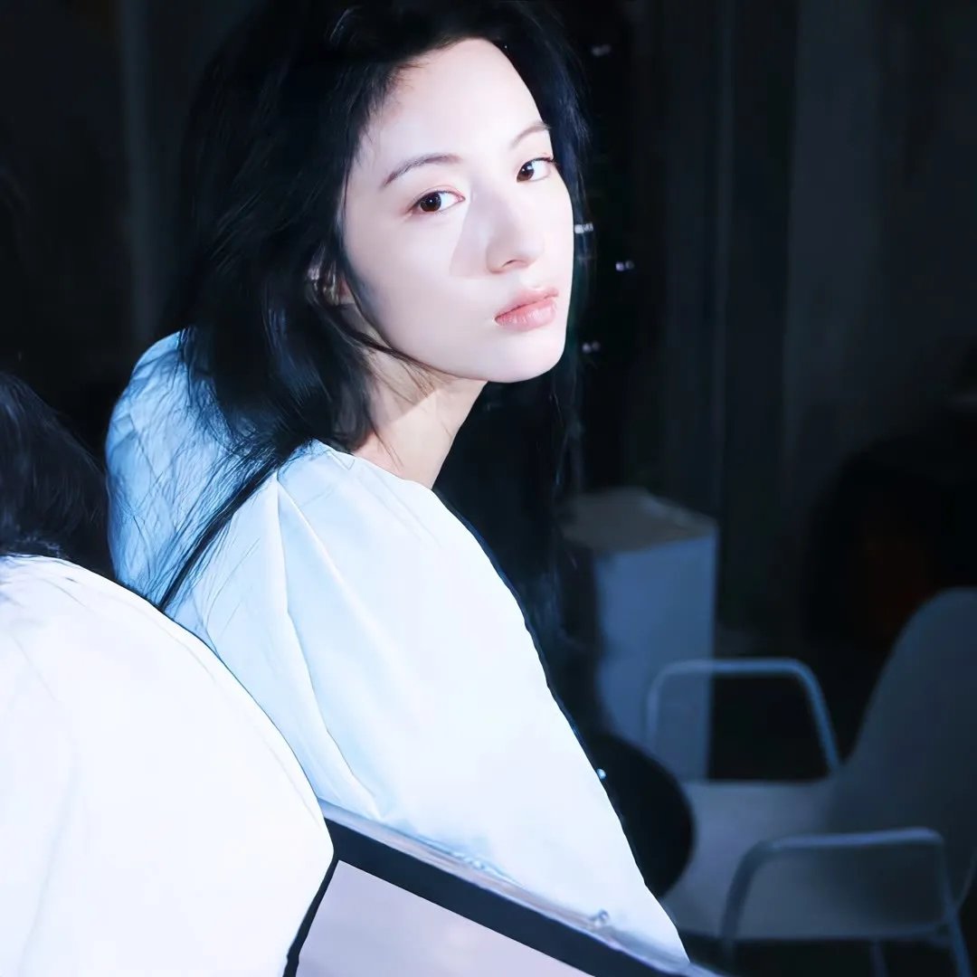 莱利海报